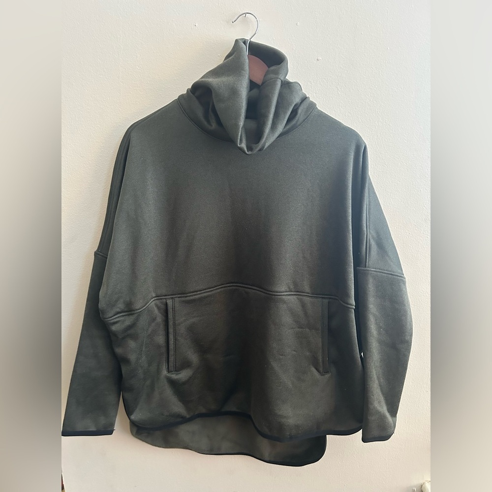 Women’s north face Heathered agave poncho(pullover)
